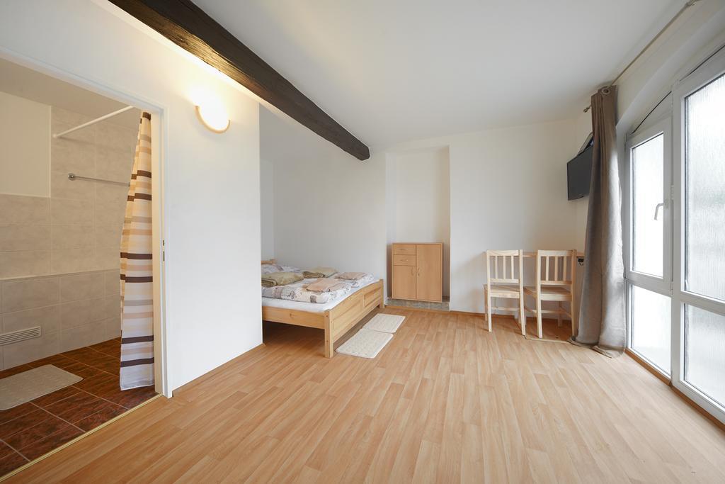 Usedlost Kotlarka Hotel Praha Bagian luar foto